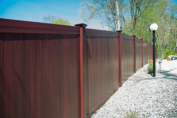 west-meadows-mahogany-fence-2